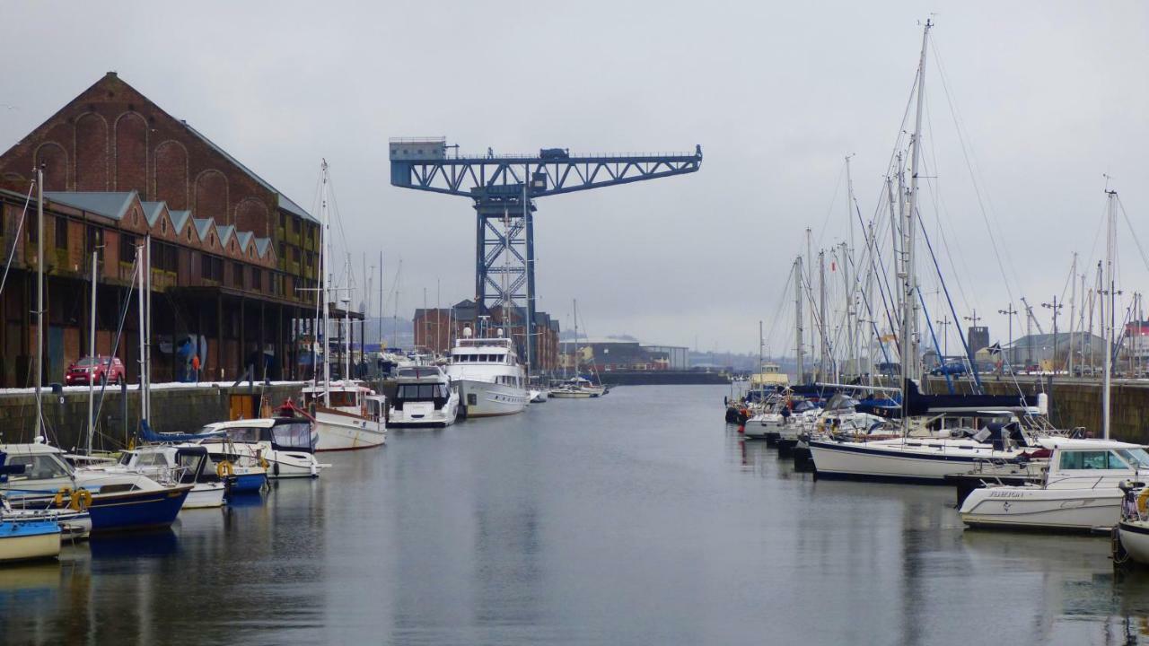 Loft Apartment Port Glasgow Extérieur photo